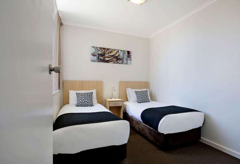 Отель Comfort Inn Capital Horsham