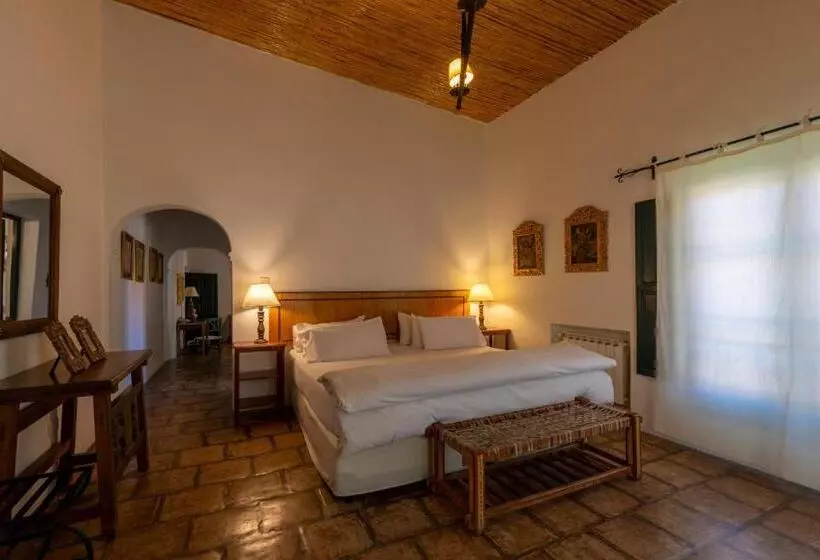 Отель El Manantial Del Silencio