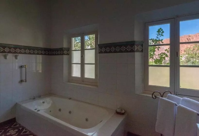 Отель El Manantial Del Silencio