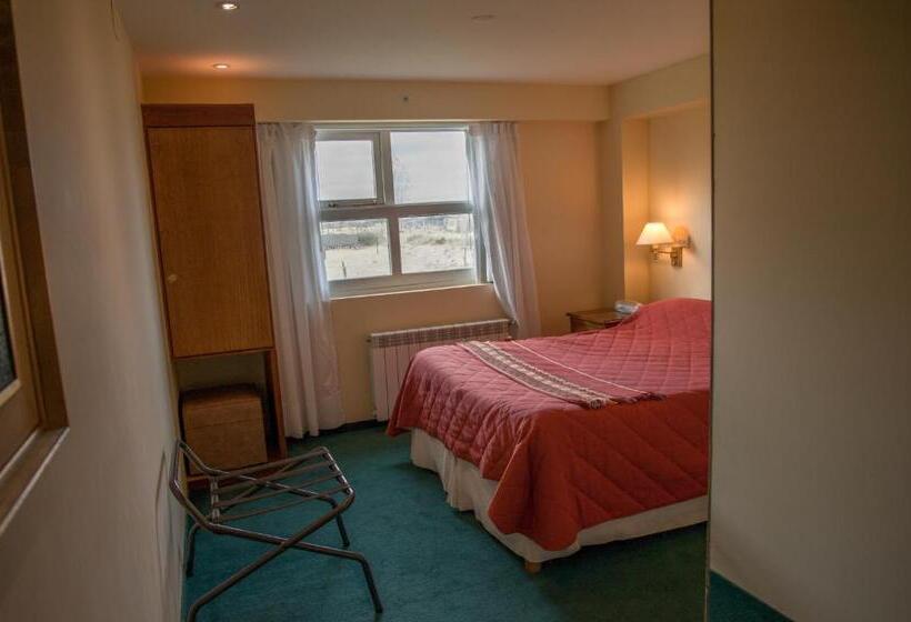 هتل Estancia La Quinta