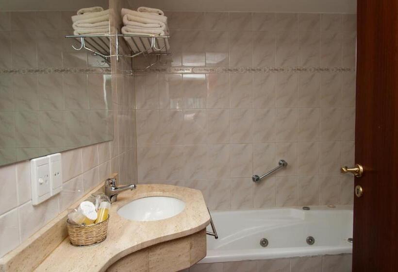 هتل Estancia La Quinta