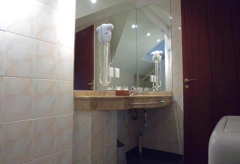 هتل Estancia La Quinta