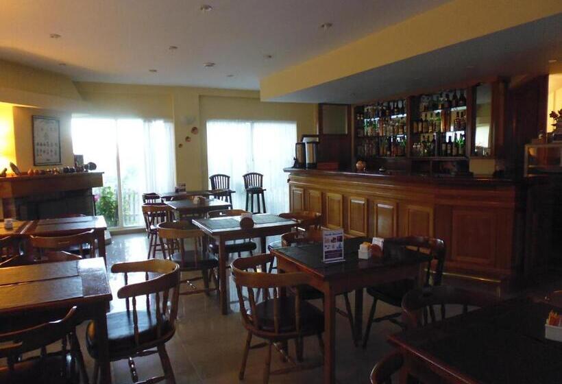 هتل Estancia La Quinta