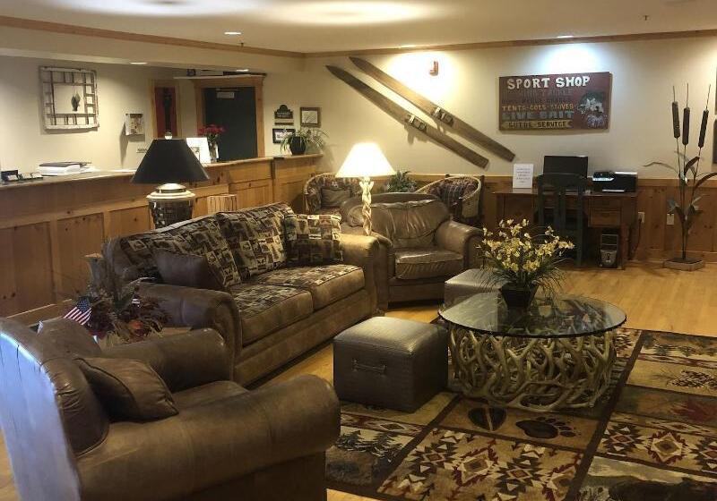 Отель Flat Creek Lodge