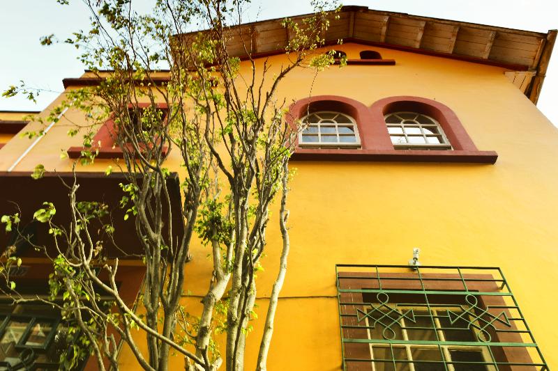 هتل Hostal Alcala