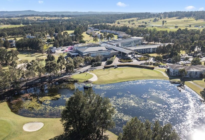فندق Rydges Resort Hunter Valley