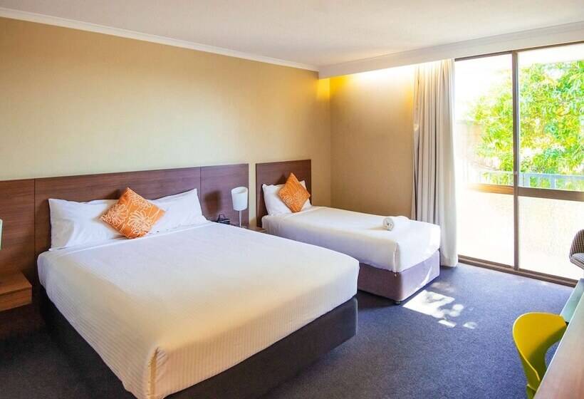 Отель Ibis Styles Mt Isa Verona