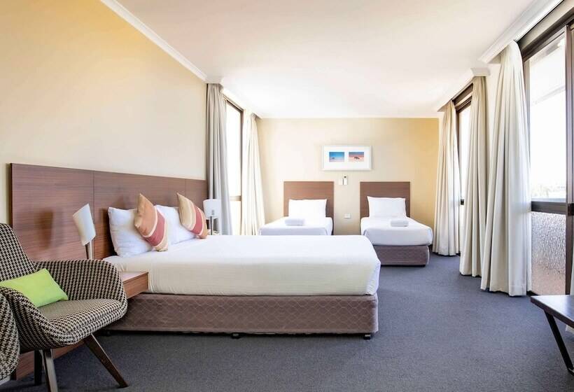 Отель Ibis Styles Mt Isa Verona