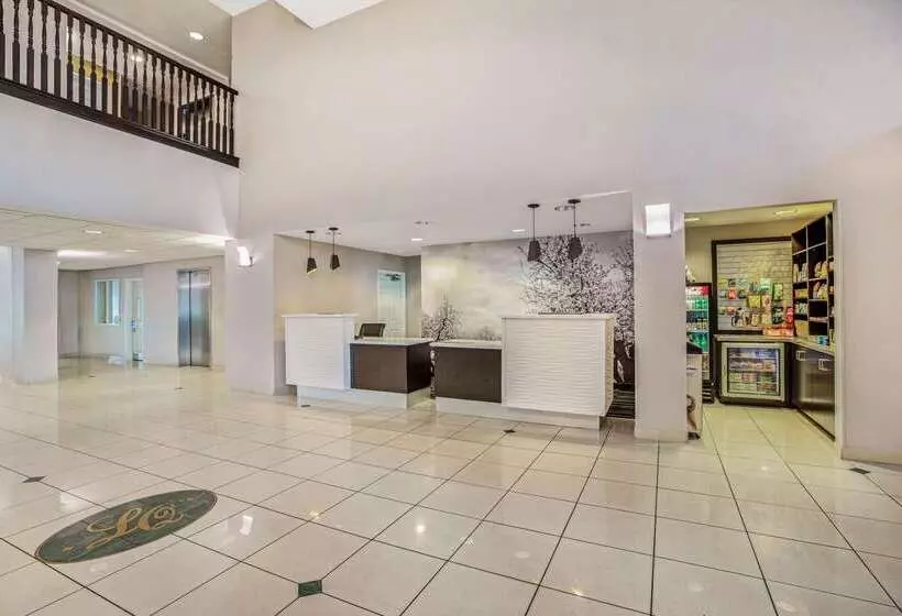 Отель La Quinta By Wyndham Modesto Salida