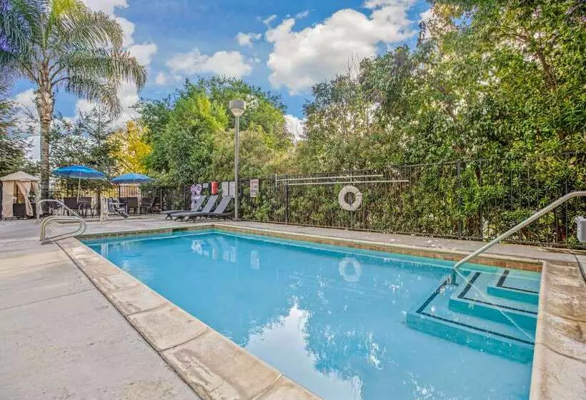 Отель La Quinta By Wyndham Modesto Salida