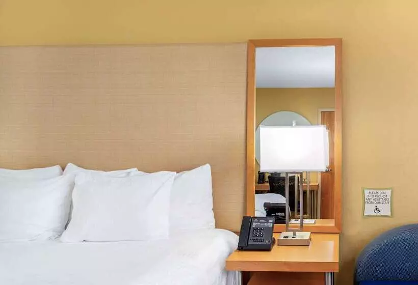 酒店 La Quinta By Wyndham Sarasota Downtown