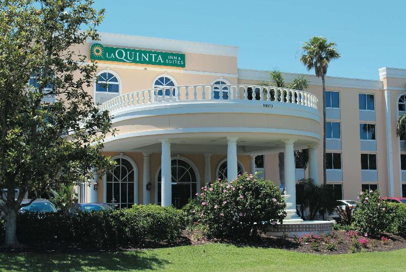 Отель La Quinta By Wyndham Sarasota Downtown