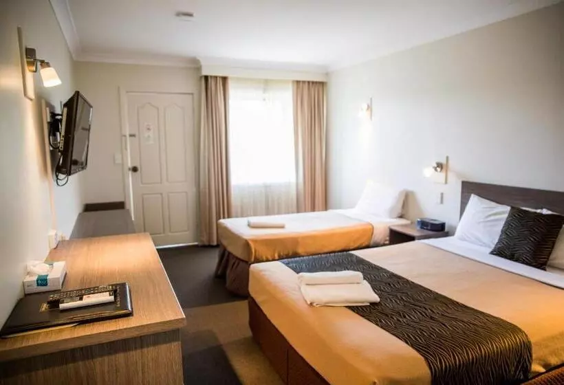 호텔 Lilac City Motor Inn & Steakhouse