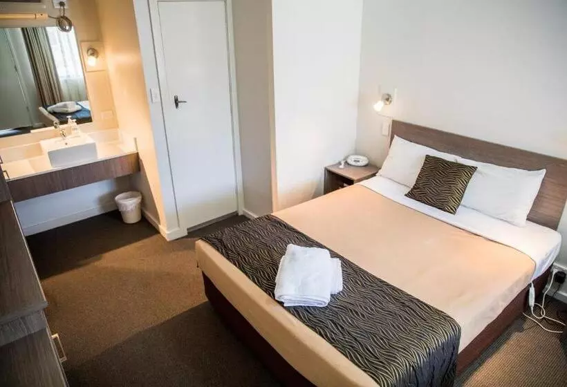 호텔 Lilac City Motor Inn & Steakhouse