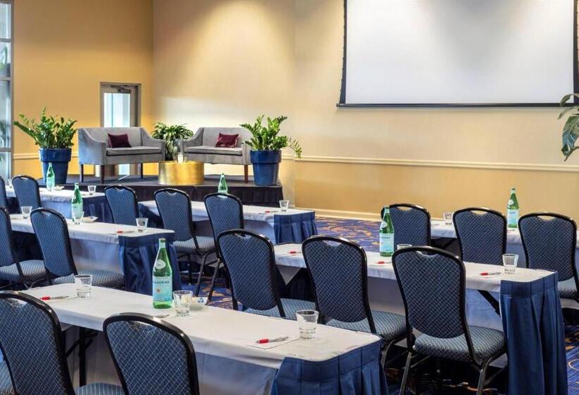 Otel Renaissance Shoals Resort And Spa