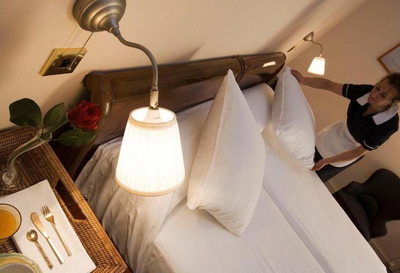 هتل Posada Real Casa De Tepa