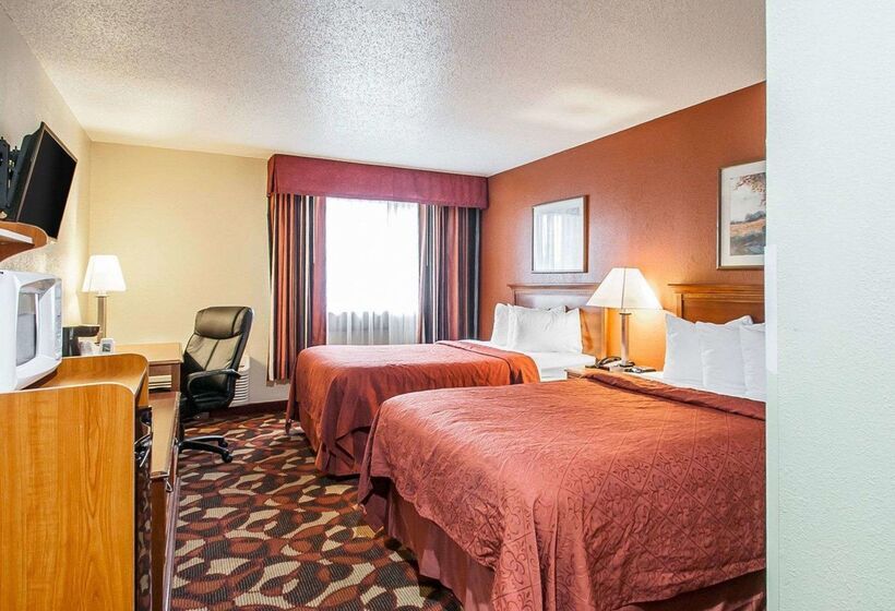 ホテル Quality Inn & Suites Kansas City I435n Near Sports Complex