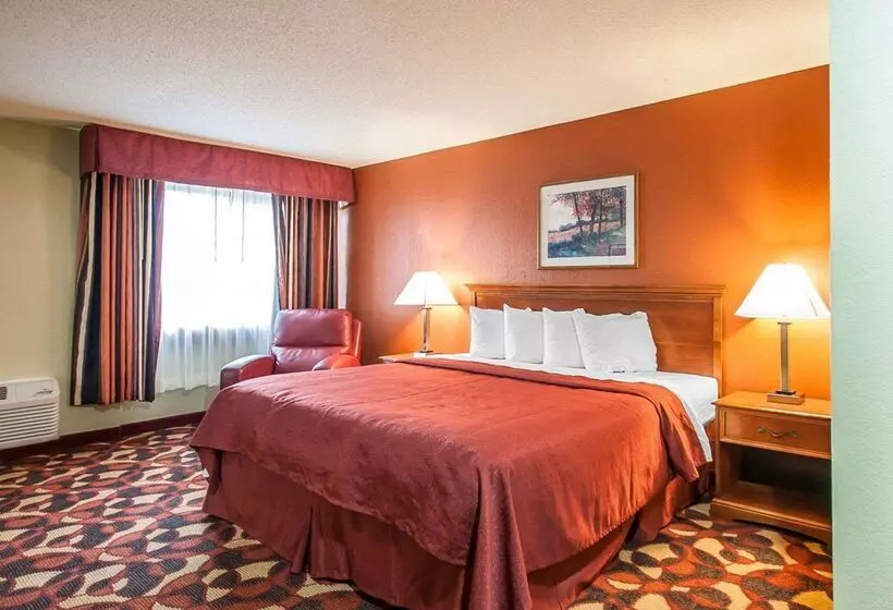 هتل Quality Inn & Suites Kansas City I435n Near Sports Complex