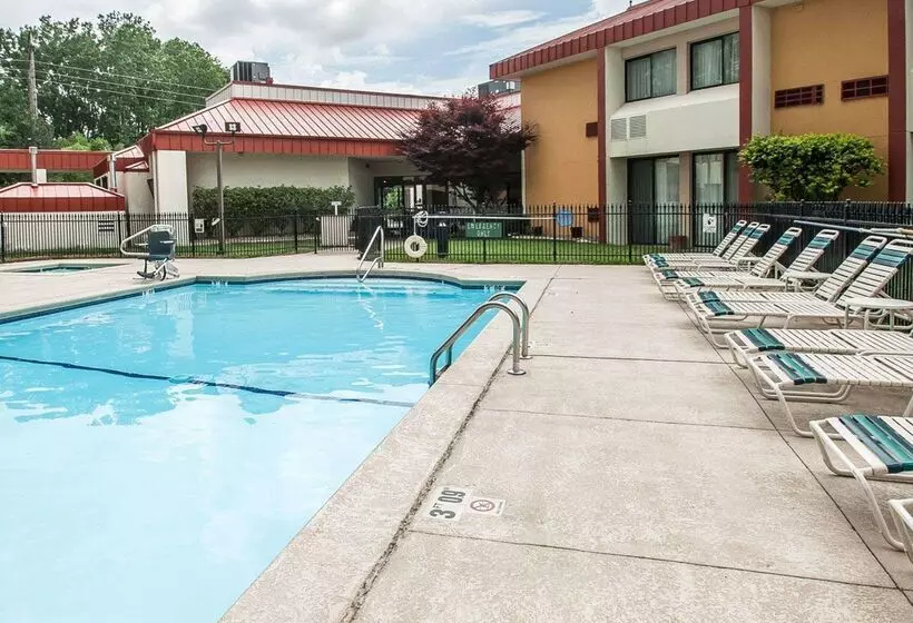 هتل Quality Inn & Suites Kansas City I435n Near Sports Complex