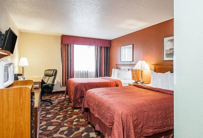 ホテル Quality Inn & Suites Kansas City I435n Near Sports Complex