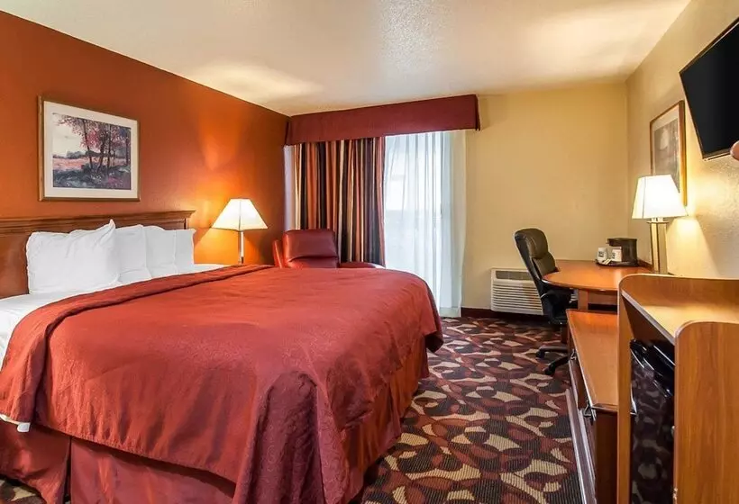 هتل Quality Inn & Suites Kansas City I435n Near Sports Complex