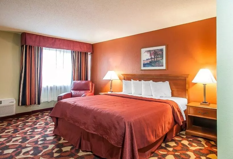 هتل Quality Inn & Suites Kansas City I435n Near Sports Complex