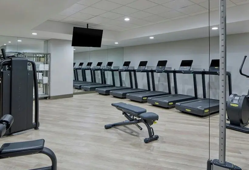 ホテル Renaissance Shoals Resort And Spa