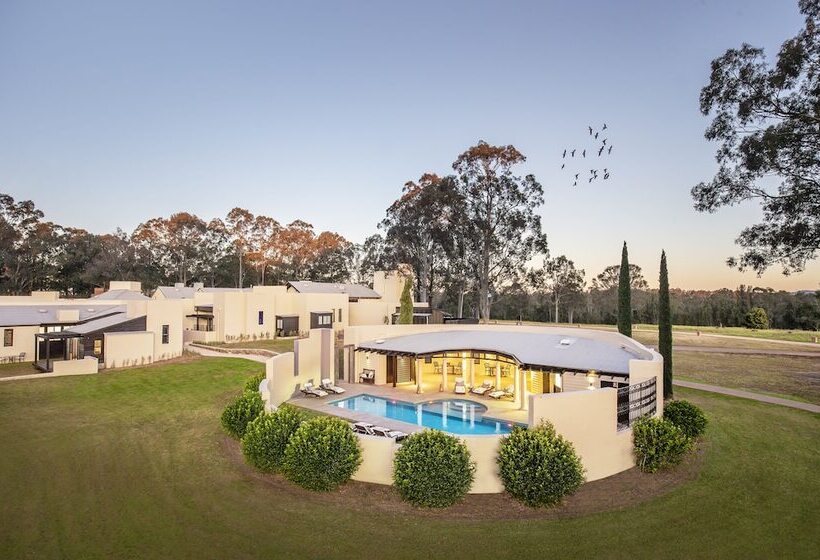 Отель Tower Lodge