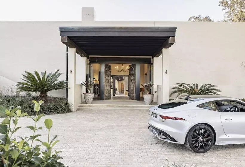 فندق Tower Lodge