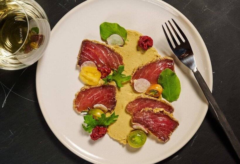 Отель Tower Lodge