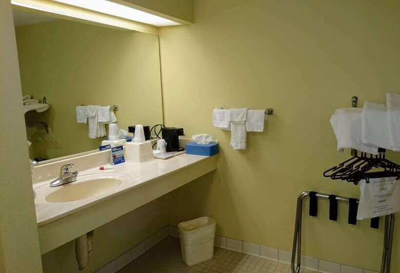 בית מלון כפרי Travelodge By Wyndham Knoxville East