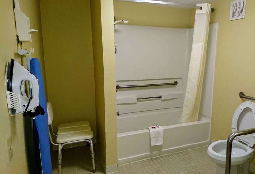 בית מלון כפרי Travelodge By Wyndham Knoxville East