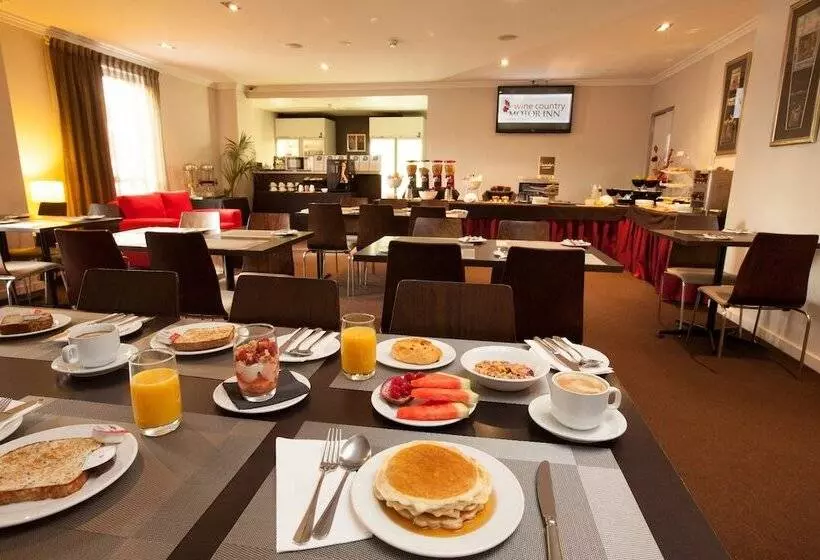 Отель Wine Country Motor Inn