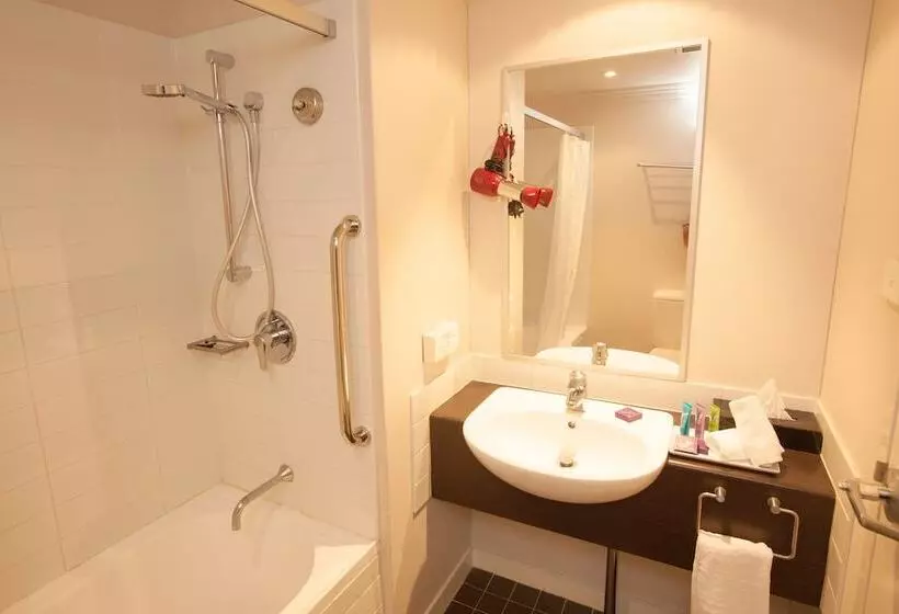 Отель Wine Country Motor Inn