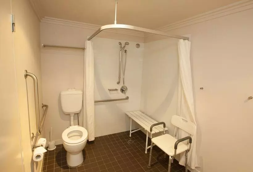 Отель Wine Country Motor Inn