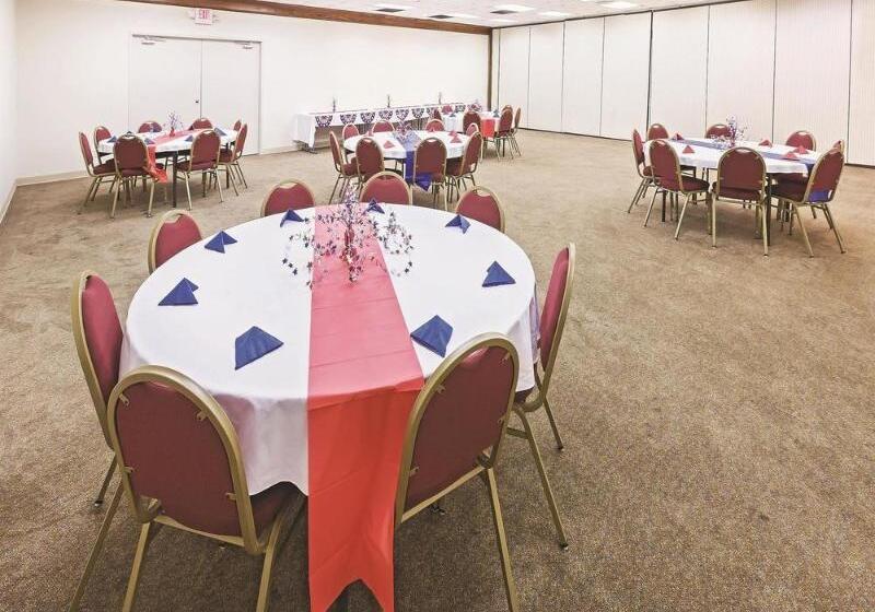 Motel 6   Bartlesville, Ok