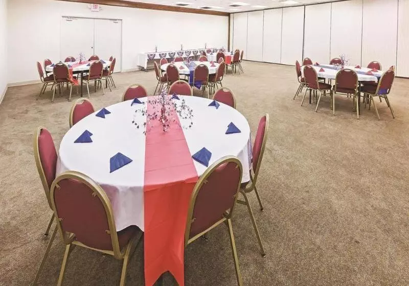 Motel 6   Bartlesville, Ok