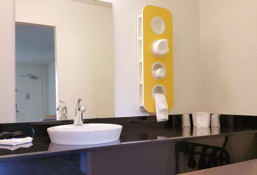 Motel 6 palestine, Tx