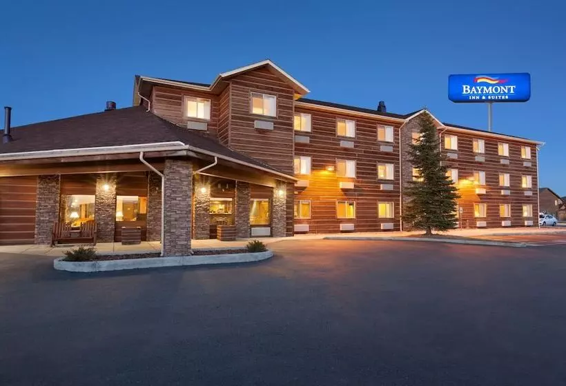Pinedale Hotel & Suites