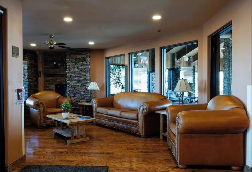 Pinedale Hotel & Suites