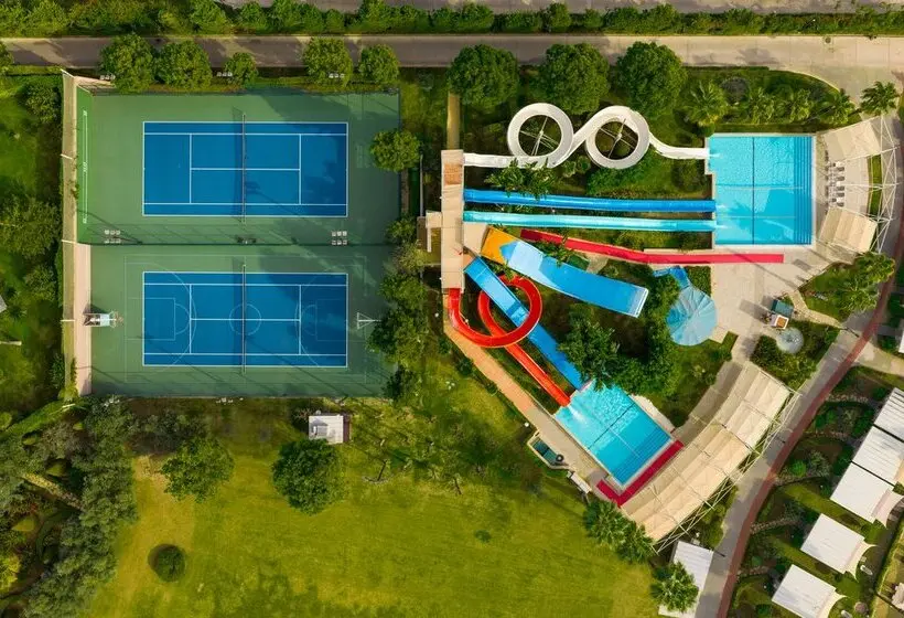 Susesi Luxury Resort