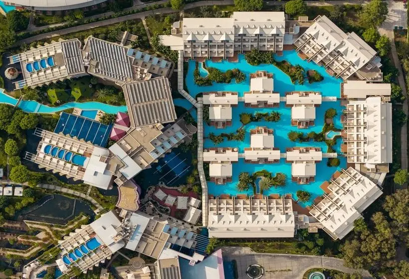 Susesi Luxury Resort