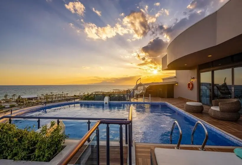 Susesi Luxury Resort