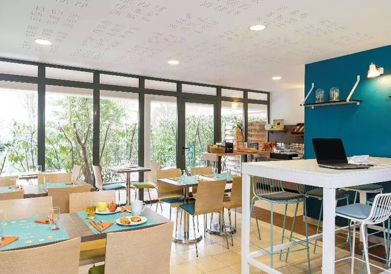 Aparthotel Adagio Access Paris Clamart