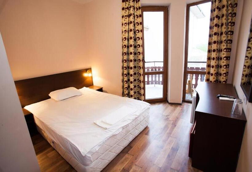 Bisser Hotel   Free Parking   Free Pool Access