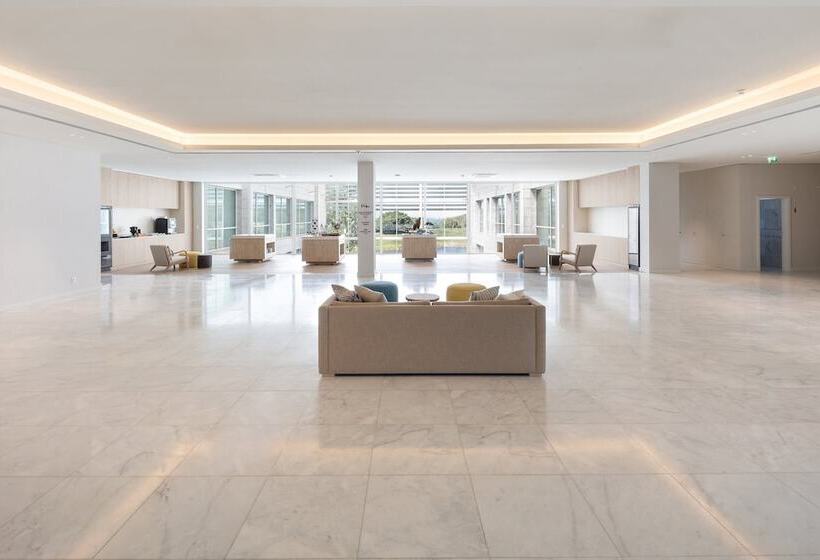 Crowne Plaza Caparica Lisbon