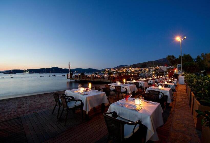 Отель Divan Bodrum Palmira