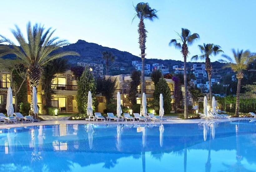 Отель Divan Bodrum Palmira