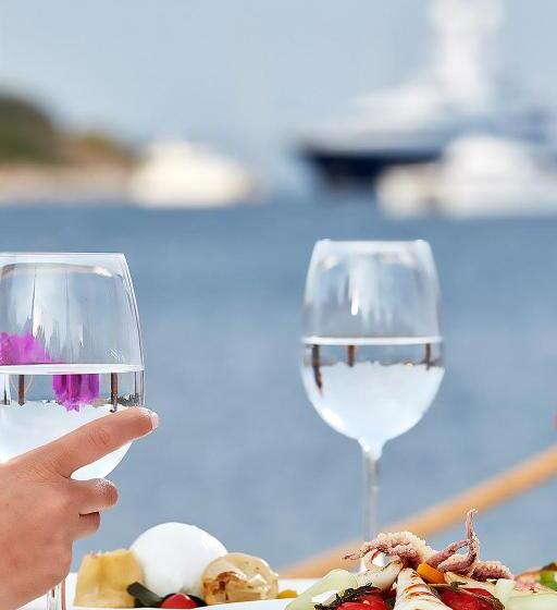 Отель Divan Bodrum Palmira