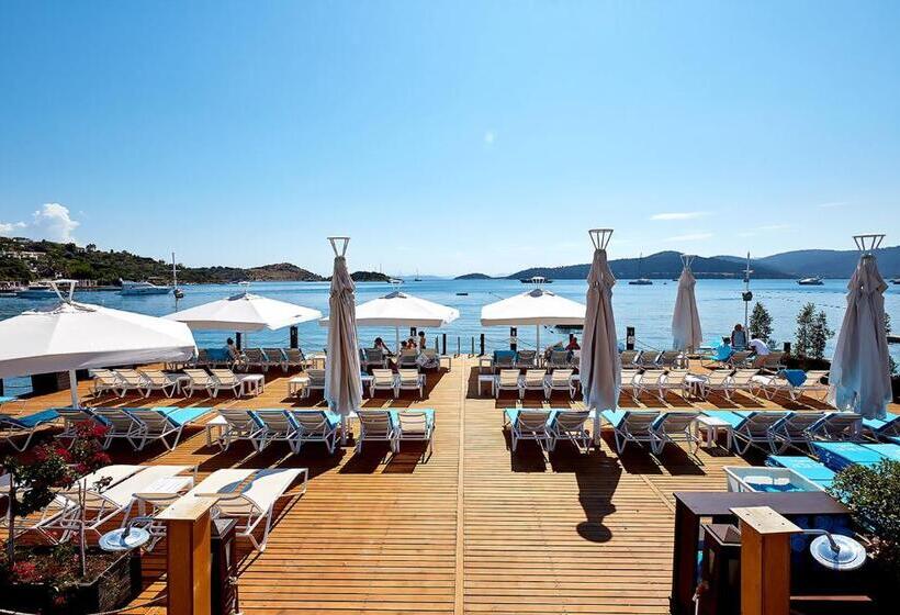 Отель Divan Bodrum Palmira